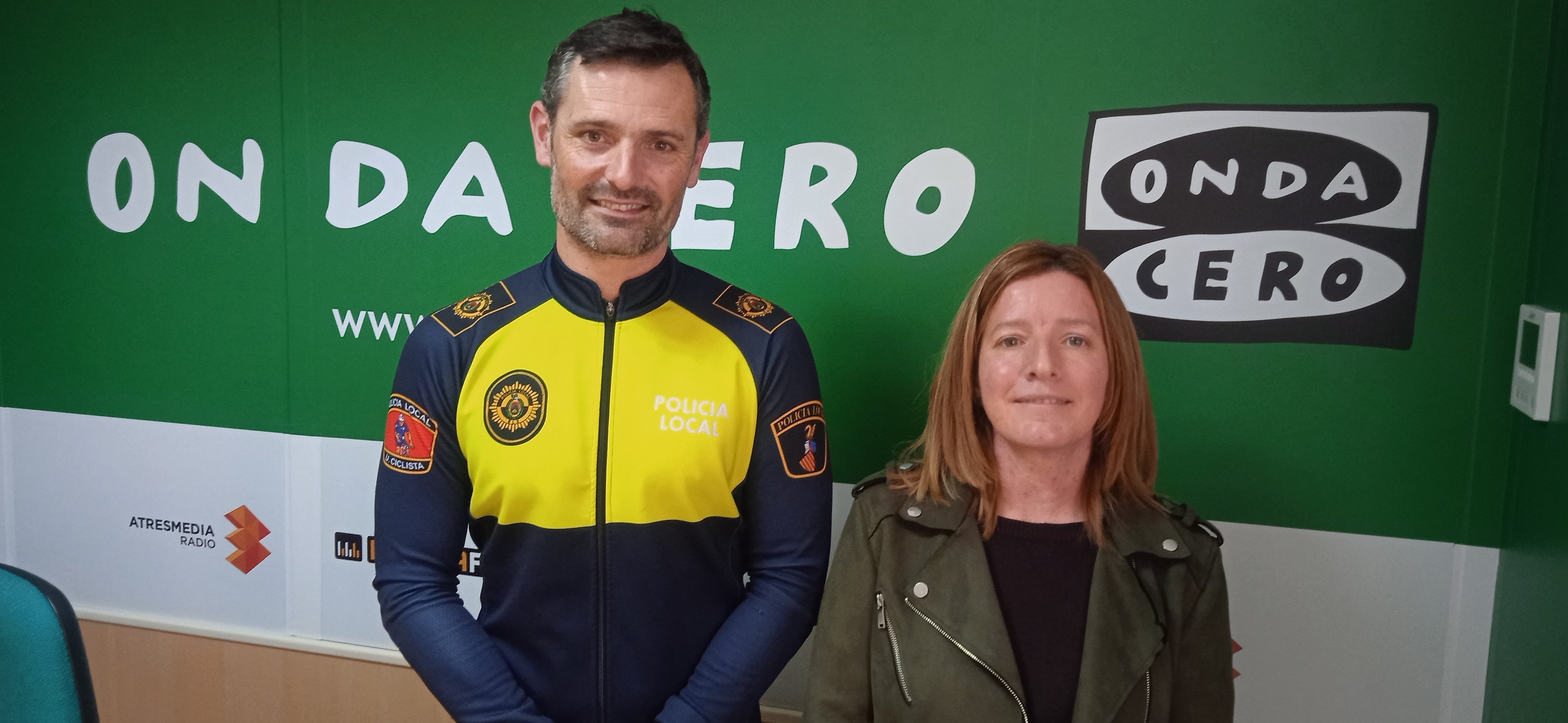 El programa 'En bici sin edad' propone a las personas mayores o con diversidad funcional un recorrido por Elche en un triciclo adaptado El programa 'En bici sin edad' propone a las personas mayores o con diversidad funcional un recorrido por Elche en un triciclo adaptado