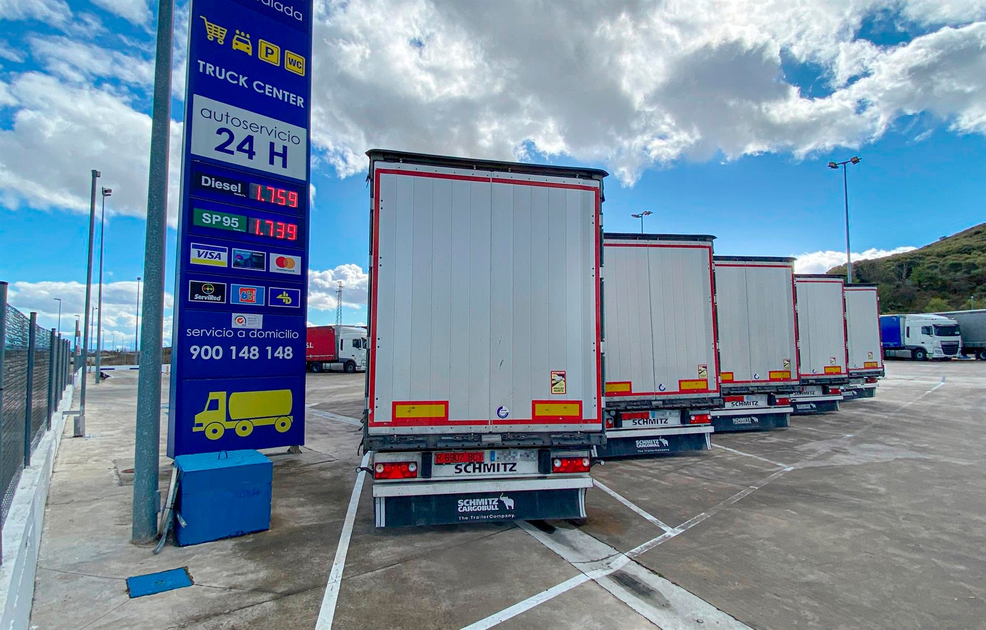 La patronal Fenadismer considera que la situación actual no permite reanudar el transporte de mercancías por carretera La patronal Fenadismer considera que la situación actual no permite reanudar el transporte de mercancías por carretera