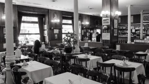 Vista del Caf&eacute; Gij&oacute;n desde dentro