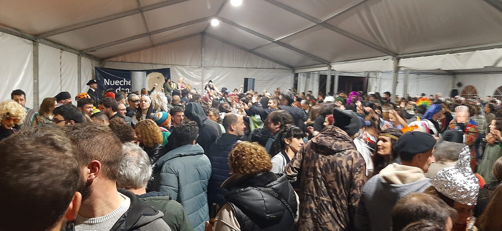 La II Nueche en Danza en L'Infiestu triunfó entre piloñeses y visitantes La II Nueche en Danza en L'Infiestu triunfó entre piloñeses y visitantes