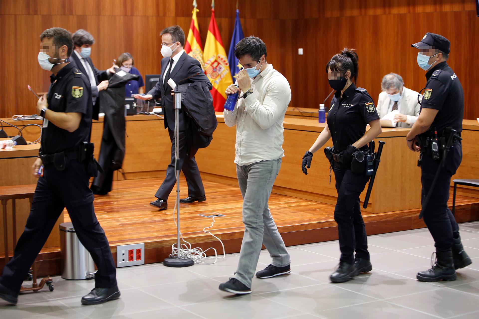 El Supremo rebaja la condena a Rodrigo Lanza por el 'crimen de los tirantes' El Supremo rebaja la condena a Rodrigo Lanza por el 'crimen de los tirantes'