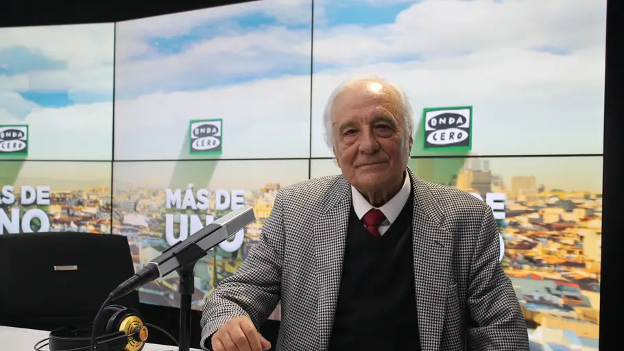 Foto oficial de Raúl del Pozo en 'Más de uno' Foto oficial de Raúl del Pozo en 'Más de uno'