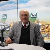 Foto oficial de Raúl del Pozo en 'Más de uno' 