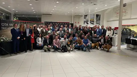 Plantilla de Trevauto en la provincia de Badajoz tras recibir el reconocimiento de Toyota Plantilla de Trevauto en la provincia de Badajoz tras recibir el reconocimiento de Toyota