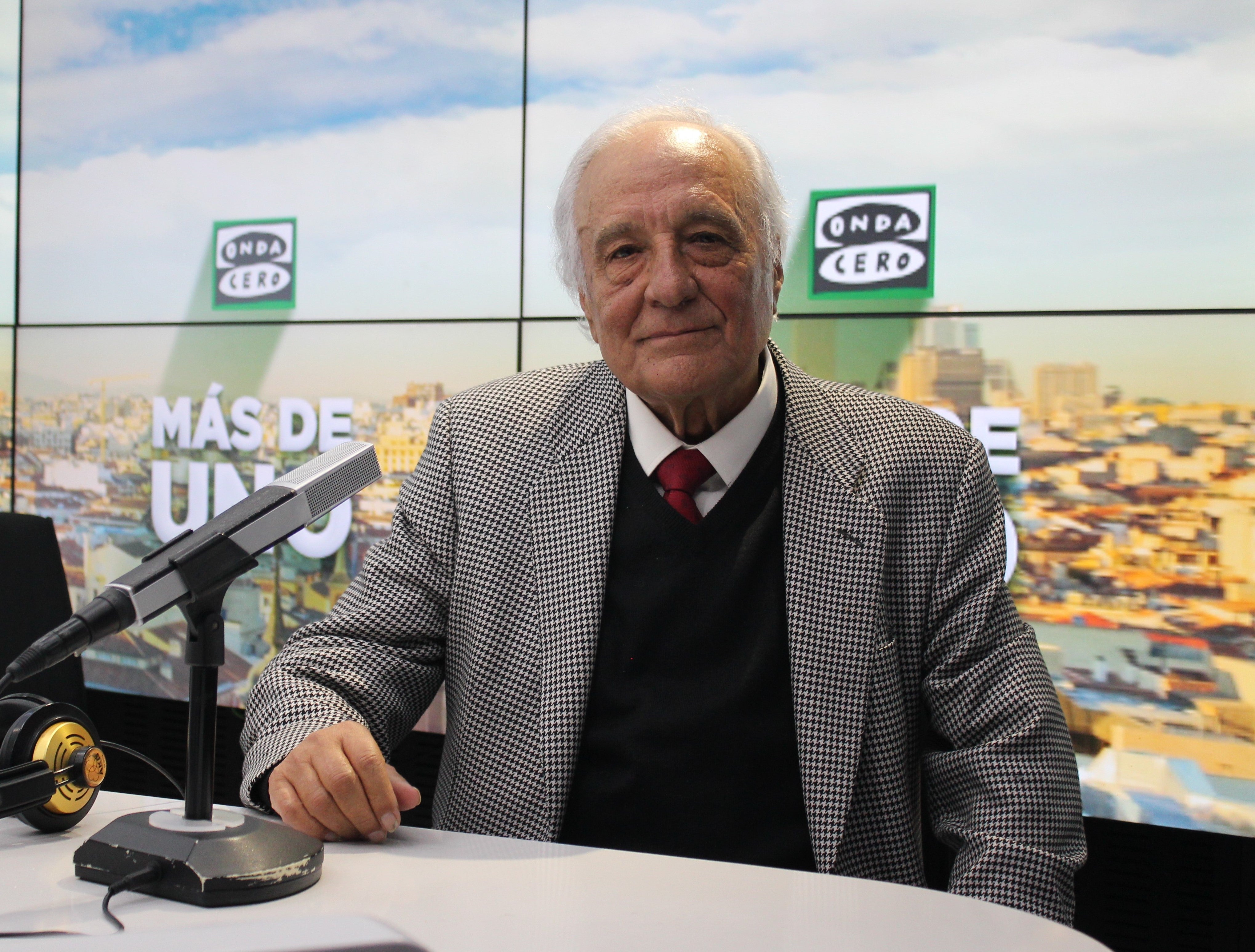 Foto oficial de Raúl del Pozo en 'Más de uno' Foto oficial de Raúl del Pozo en 'Más de uno'