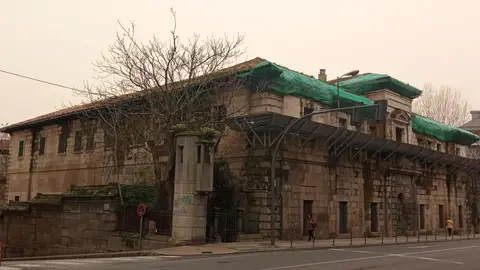 O Concello proporalle a UNED que a antiga prisión sexa a súa sede O Concello proporalle a UNED que a antiga prisión sexa a súa sede
