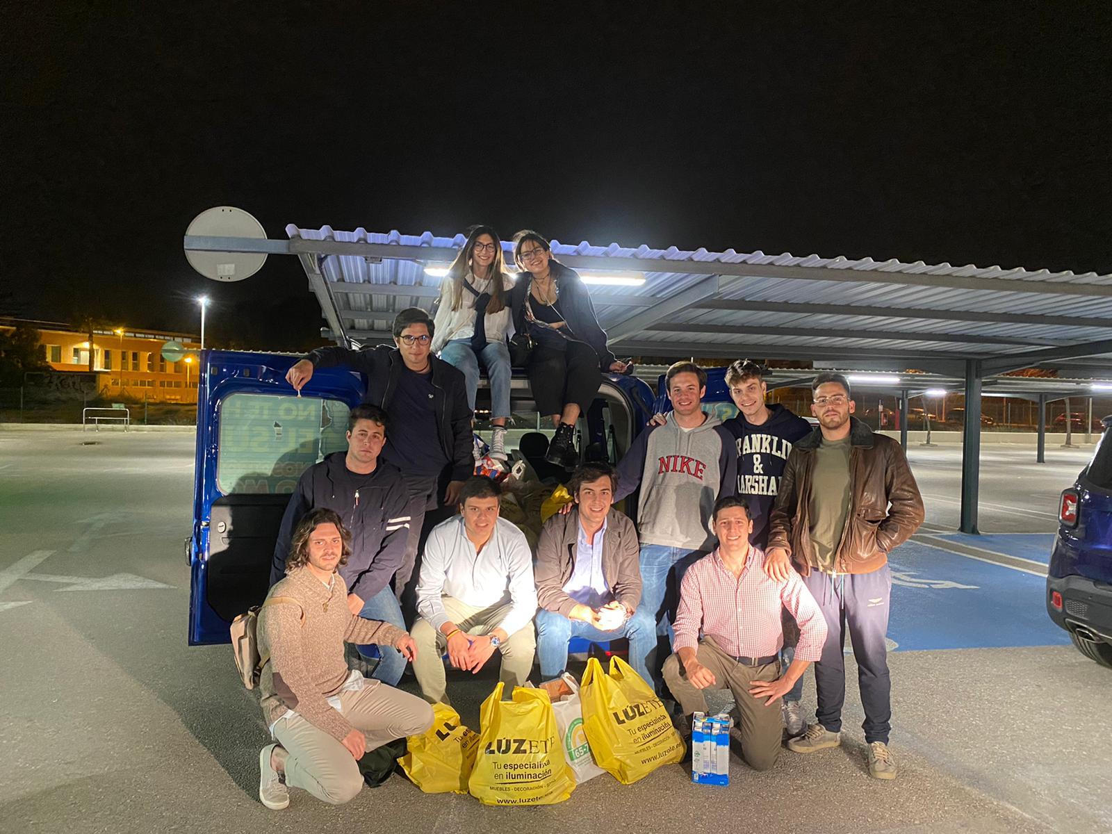 Estudiantes de Alicante viajan a la frontera de Polonia para llevar alimentos y productos de higiene a los refugiados ucranianos Estudiantes de Alicante viajan a la frontera de Polonia para llevar alimentos y productos de higiene a los refugiados ucranianos