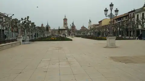 Calima y arena en Alcalá Plaza de Cervantes Alcalá de Henares