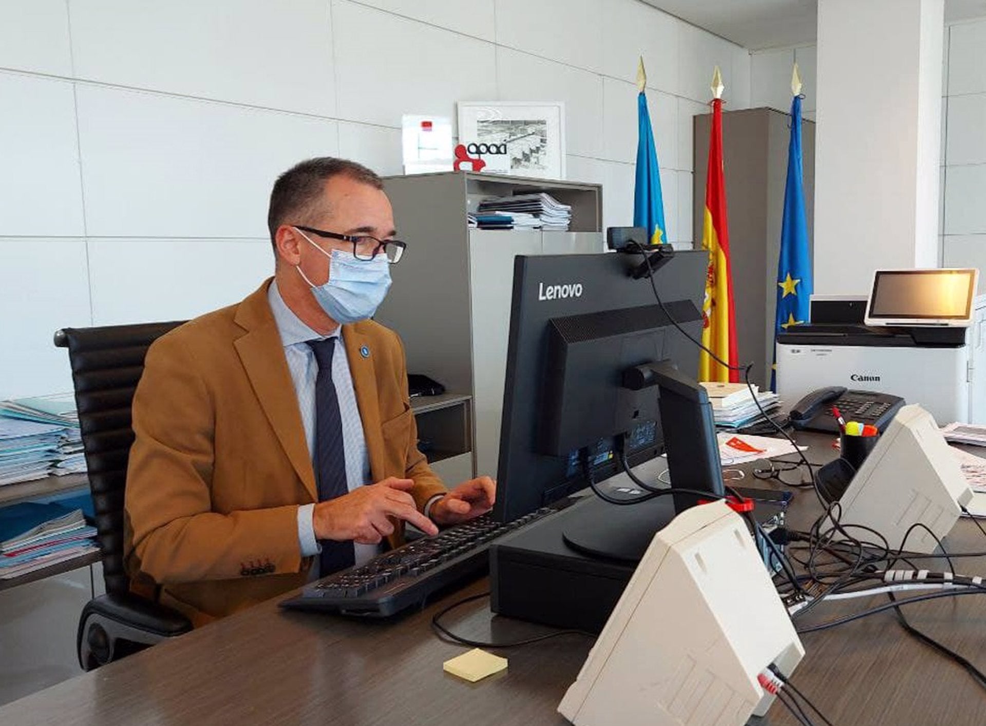 Asturias enfría la retirada de mascarillas en interiores Asturias enfría la retirada de mascarillas en interiores