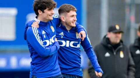 Javi Mier y Viti, en un entrenamiento en El Requex&oacute;n