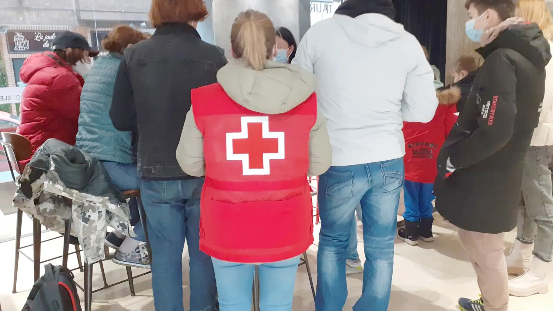 Imagen de archivo de voluntarios de Cruz Roja. 