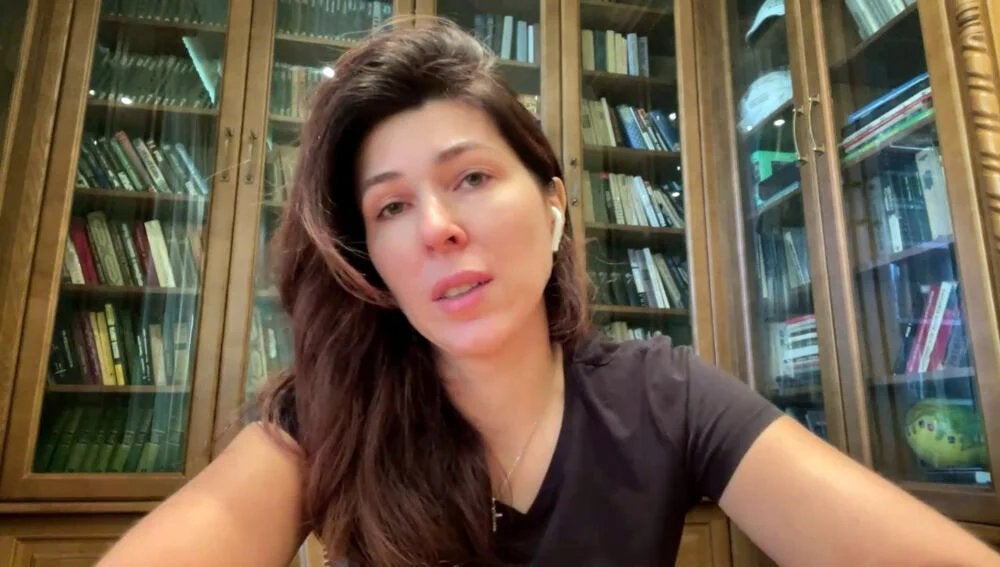 Natasha Ivzhenko, refugiada ucraniana con sus hijos: "Pintamos en grande 'niños' en el coche para que los rusos no nos disparen" Natasha Ivzhenko, refugiada ucraniana con sus hijos: "Pintamos en grande 'niños' en el coche para que los rusos no nos disparen"