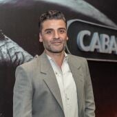 El actor Oscar Isaac, minutos antes de la premiere de la serie 'Caballero Luna' en Madrid