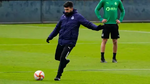 Fernández Romo Fernández Romo, entrenador del Racing