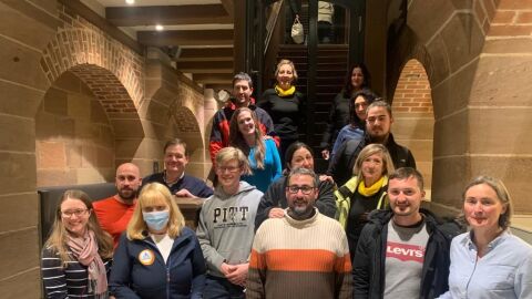 Grupo de voluntarios de un convoy de ayuda vitoriano 