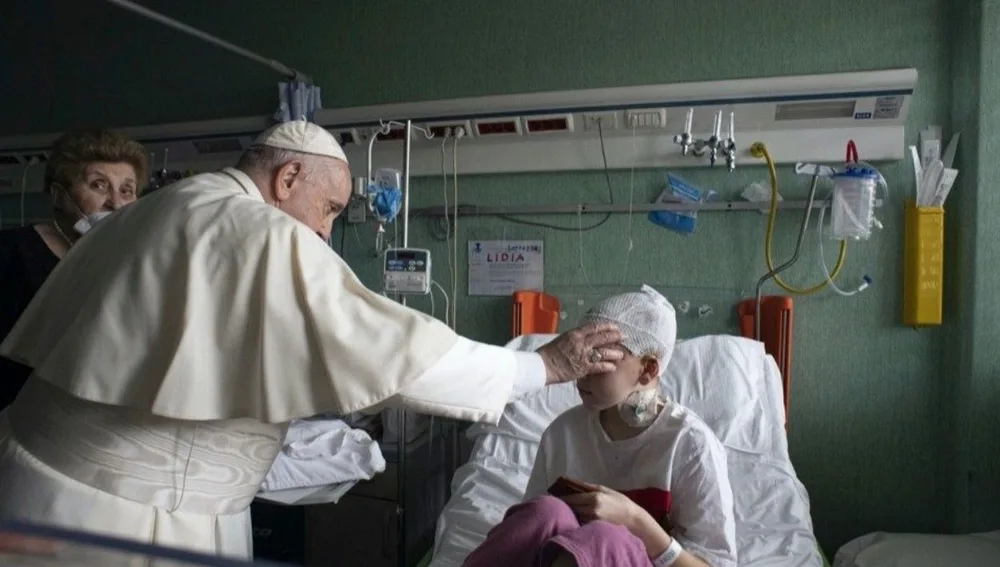 El Papa visita a niños ucranianos hospitalizados | Foto: Vaticano