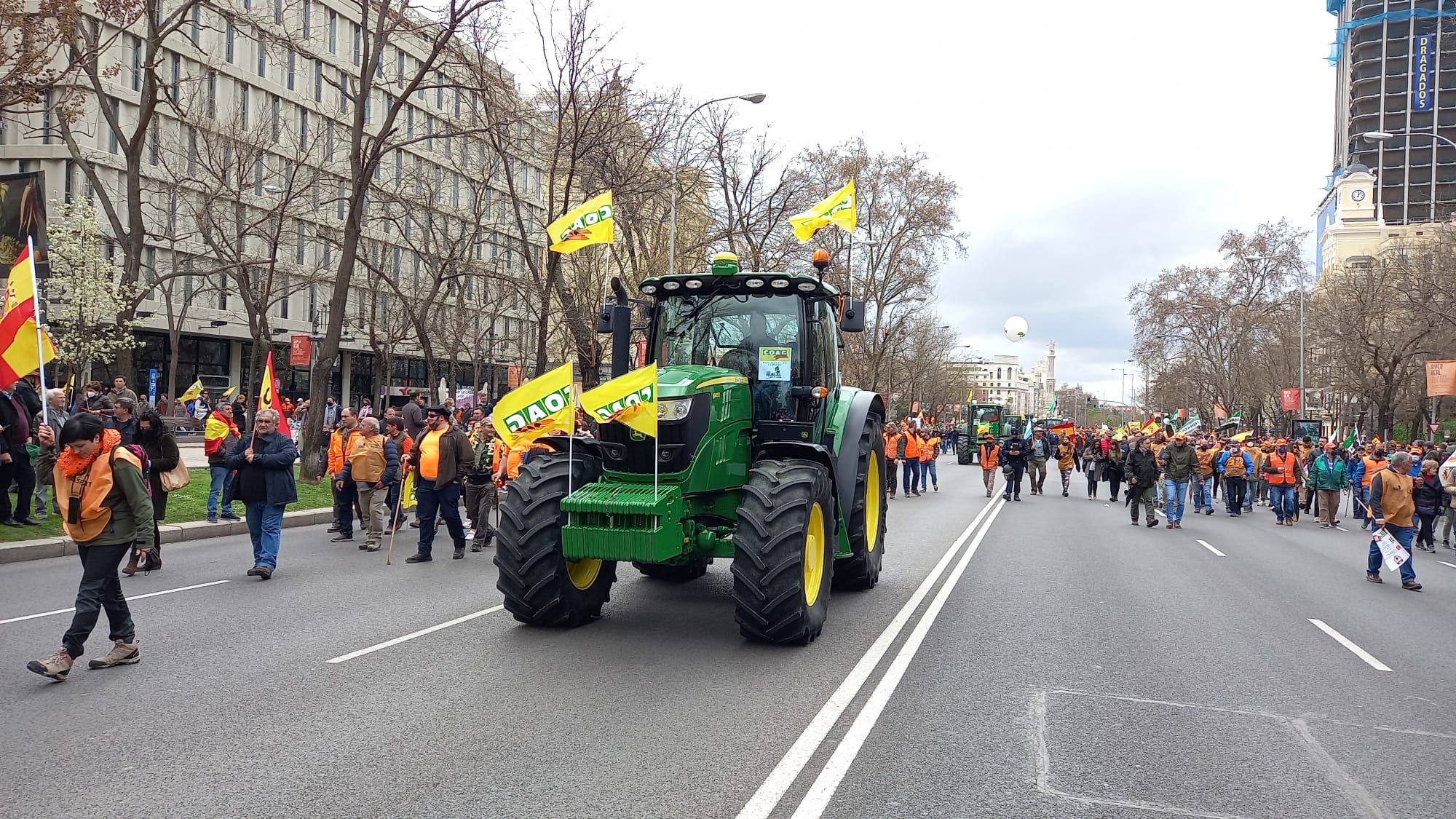 Manifestación mundo rural: el campo pide al Gobierno ayudas urgentes, el PP reclama al Ejecutivo abandonar el señalamiento y últimas noticias de hoy Manifestación mundo rural: el campo pide al Gobierno ayudas urgentes, el PP reclama al Ejecutivo abandonar el señalamiento y últimas noticias de hoy