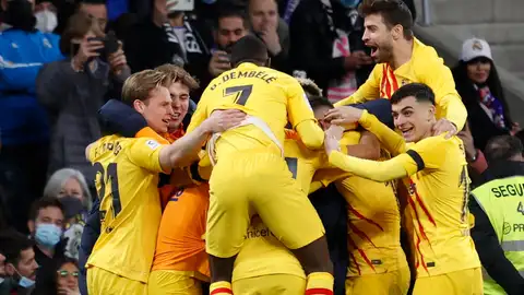 Los jugadores del Barcelona celebrado un gol ante el Madrid Los jugadores del Barcelona celebrado un gol ante el Madrid | Foto: EFE/Sergio Pérez