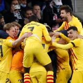 Los jugadores del Barcelona celebrado un gol ante el Madrid