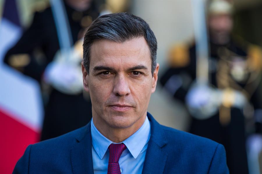 Los incendios a los que se enfrenta Pedro Sánchez: del paro de transportes a la división por la posición del Sáhara Los incendios a los que se enfrenta Pedro Sánchez: del paro de transportes a la división por la posición del Sáhara