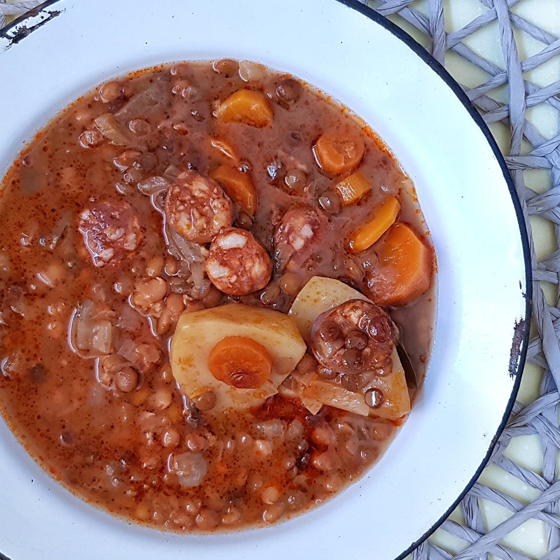 Micocinillas nos trae un clásico: Lentejas con chorizo Micocinillas nos trae un clásico: Lentejas con chorizo