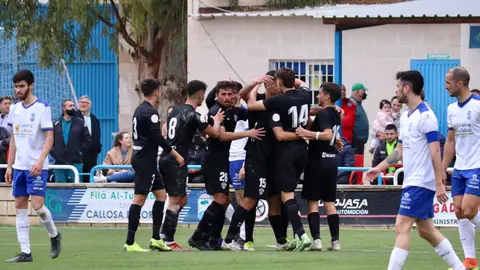 El Elche Ilicitano celebra uno de los goles marcados en el campo del Callosa Deportiva ELCHE CF