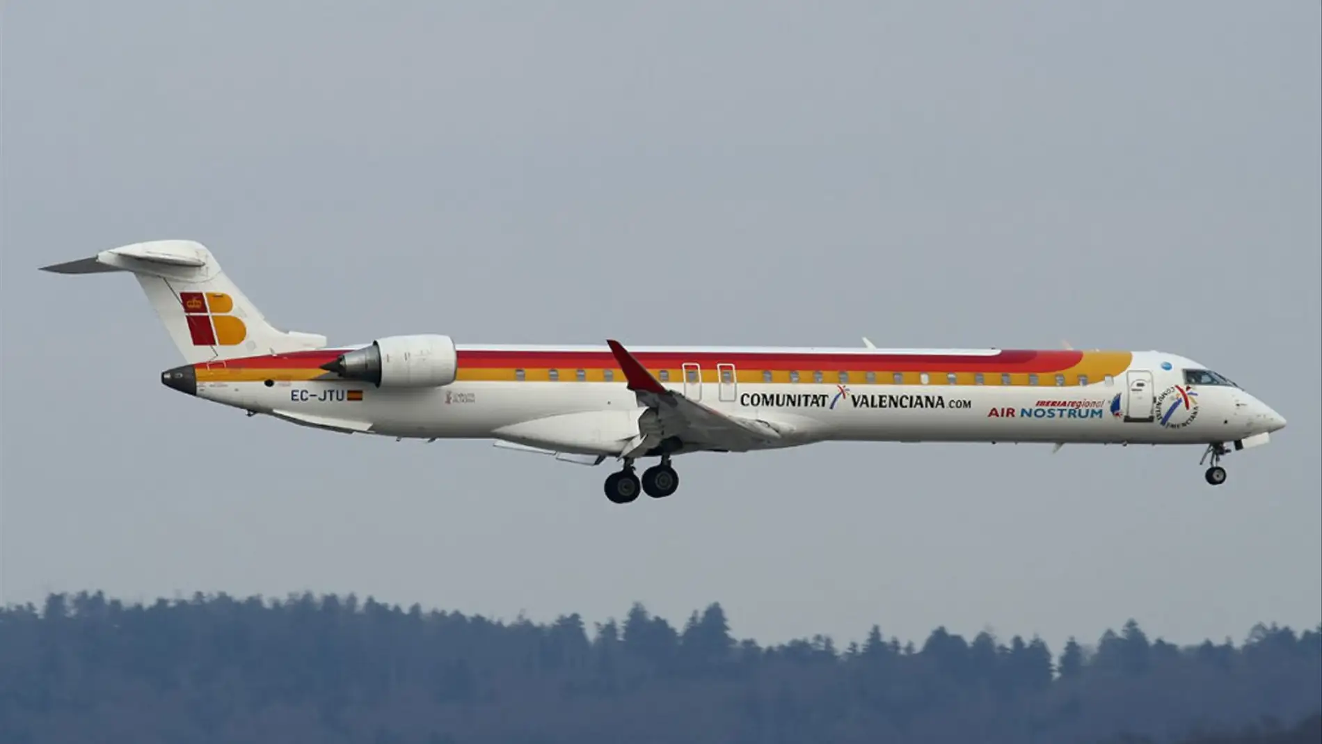 Un vuelo operado por Iberia cubriendo una ruta. 