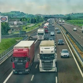 Los transportistas aragoneses mantendrán los paros hasta que haya una oferta concreta del Gobierno de España Los transportistas aragoneses mantendrán los paros hasta que haya una oferta concreta del Gobierno de España