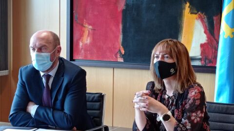 Juan Cofi&ntilde;o y Ana C&aacute;rcaba, vicepresidente y conejera de hacienda del Principado