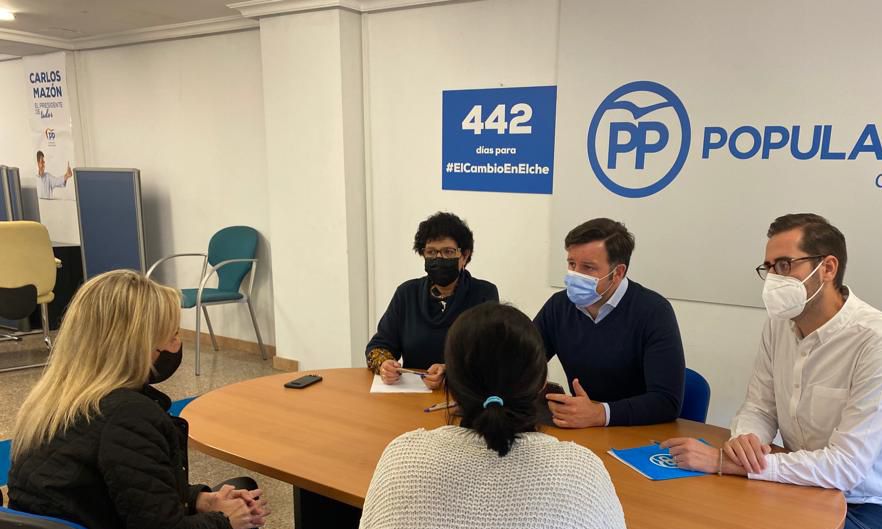 El PP de Elche reclama a PSOE y Compromís una mayor atención a las familias de personas con trastorno del espectro autista El PP de Elche reclama a PSOE y Compromís una mayor atención a las familias de personas con trastorno del espectro autista