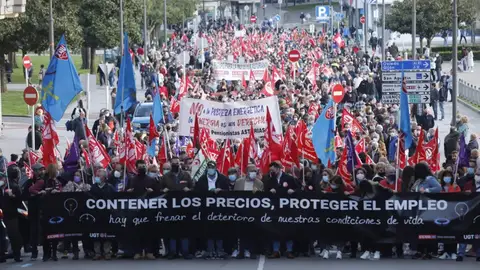 Imagen de la manifestación celebrada en Avilés contra la subida de precios. Imagen de la manifestación celebrada en Avilés contra la subida de precios.