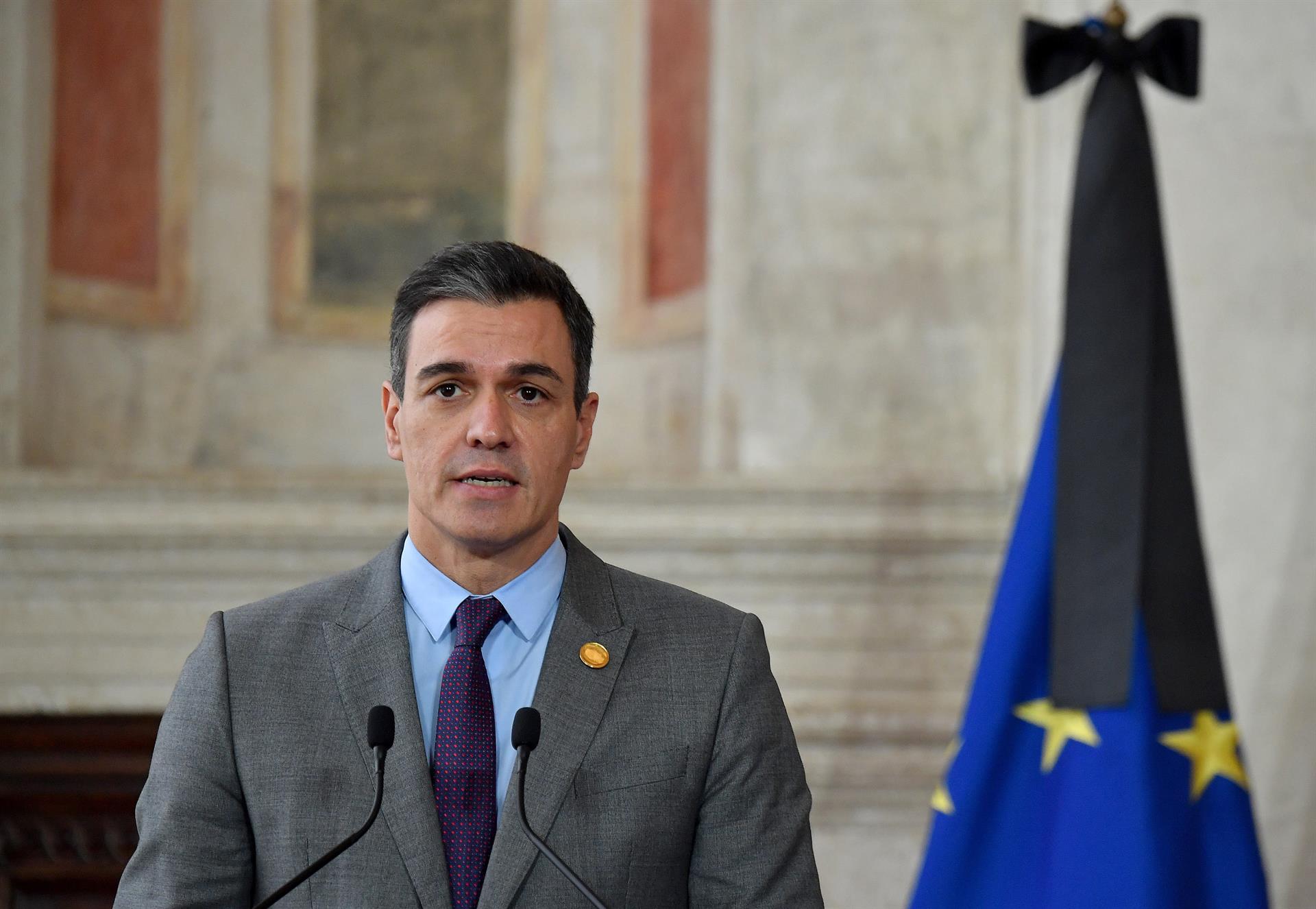 Tertulia: ¿Viajó Sánchez a Ceuta y Melilla para asegurar la unidad territorial y soberanía de España? Tertulia: ¿Viajó Sánchez a Ceuta y Melilla para asegurar la unidad territorial y soberanía de España?