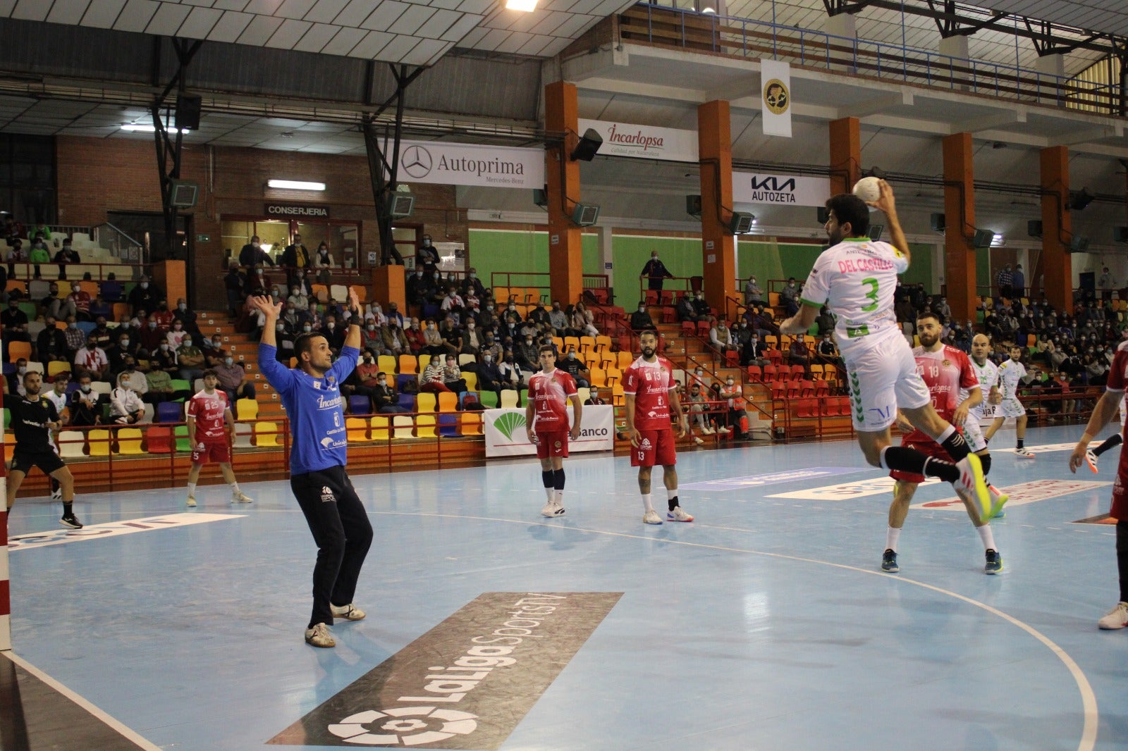 Nacho del Castillo: "La comunión entre la afición y el equipo nos llevará a la semifinal" Nacho del Castillo: "La comunión entre la afición y el equipo nos llevará a la semifinal"