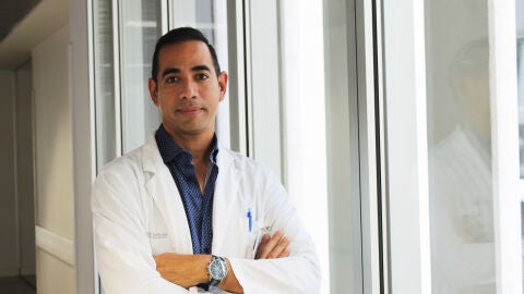 El Dr. Maikel Ayo, jefe de la UHD en el Vinalop&oacute; de Elche.