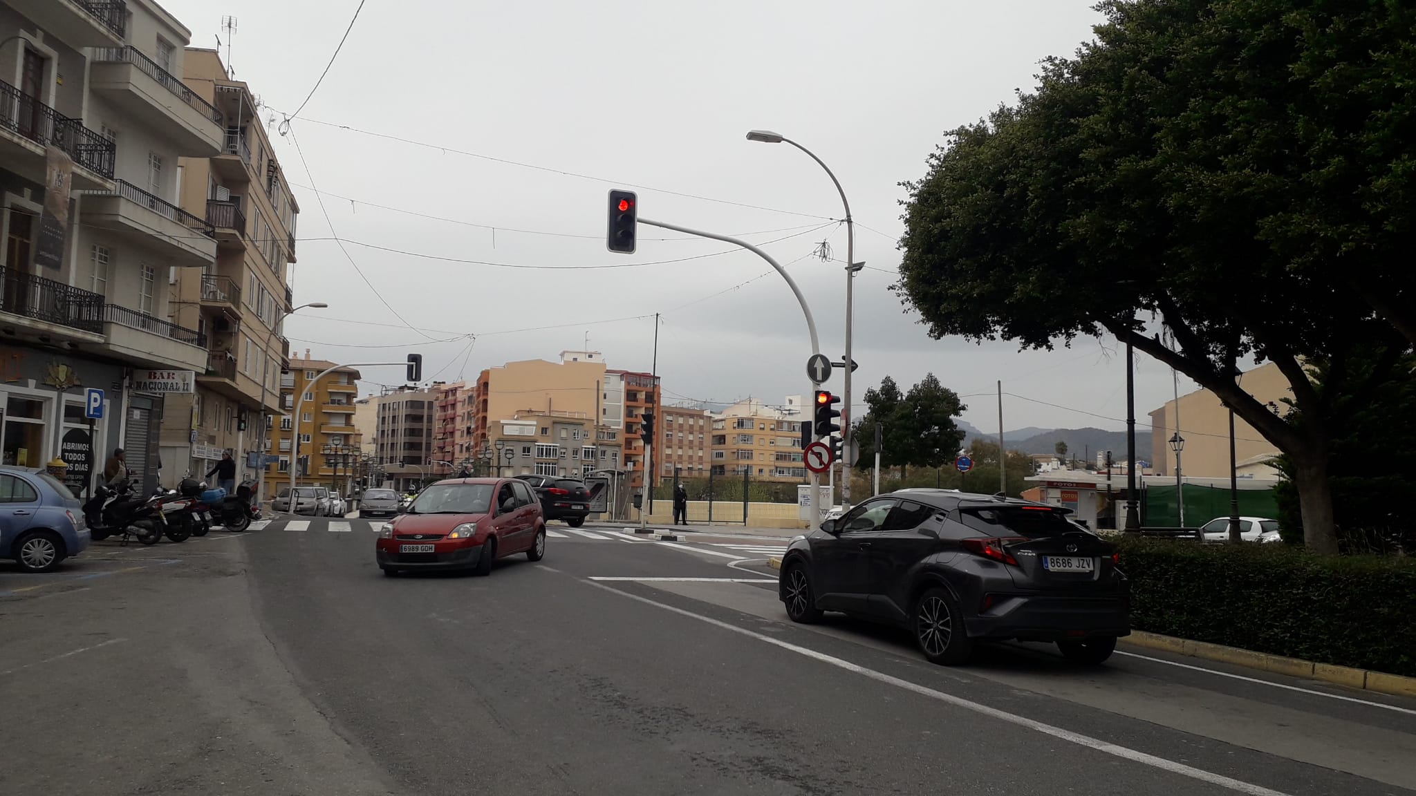 Las últimas lluvias dañan las conducciones de los semáforos del centro de La Vila Joiosa Las últimas lluvias dañan las conducciones de los semáforos del centro de La Vila Joiosa