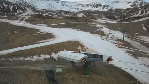 La lluvia regresa mañana a toda España y el jueves, con abril, llegarán el frío, las heladas e incluso la nieve La lluvia regresa mañana a toda España y el jueves, con abril, llegarán el frío, las heladas e incluso la nieve