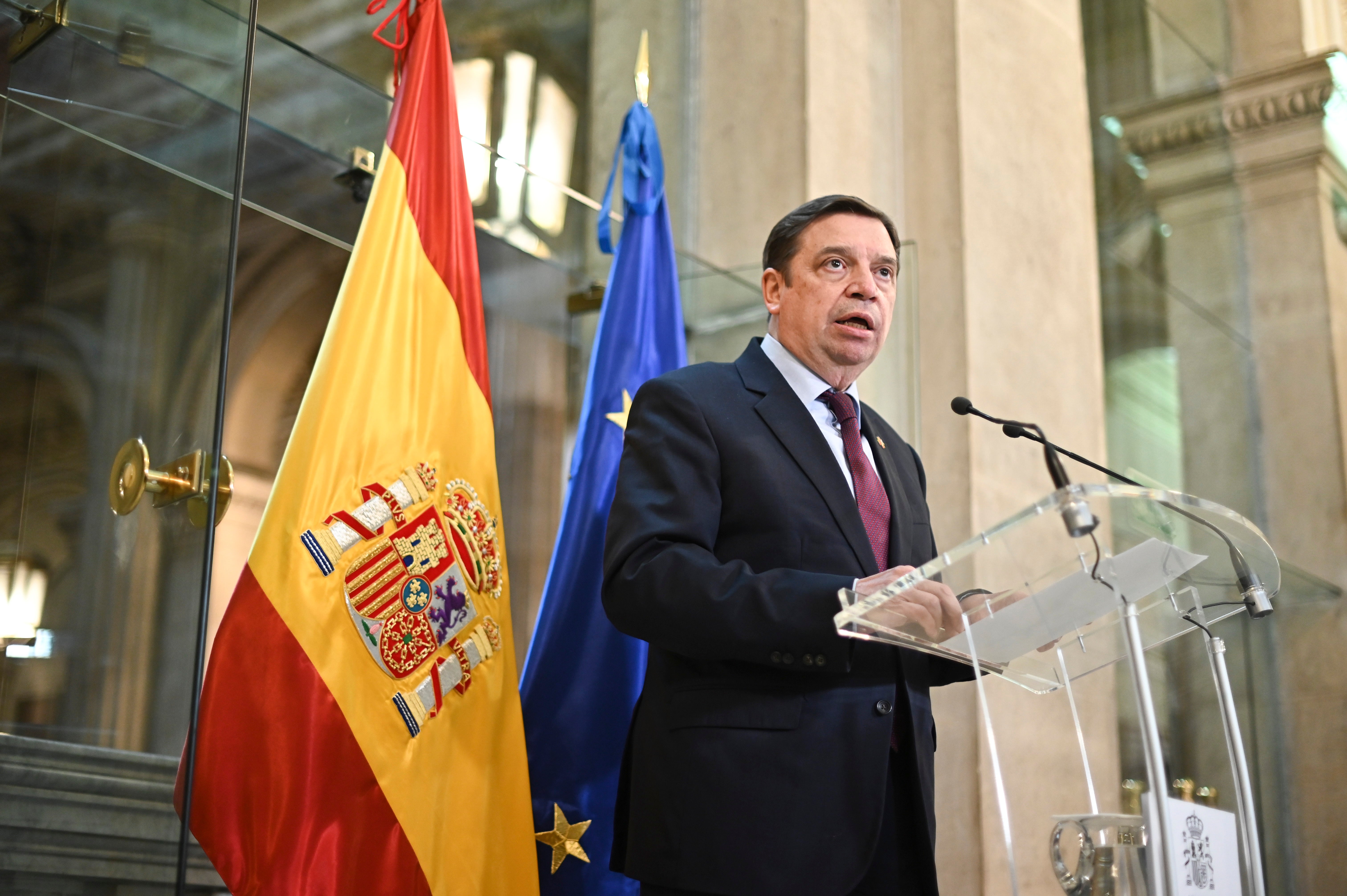 Luis Planas: “La intención es que en La Palma se pueda continuar cultivando plátanos" Luis Planas: “La intención es que en La Palma se pueda continuar cultivando plátanos"