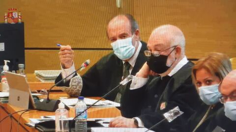 El fiscal, la acusación particular y los abogados de la defensa El fiscal, la acusación particular y los abogados de la defensa