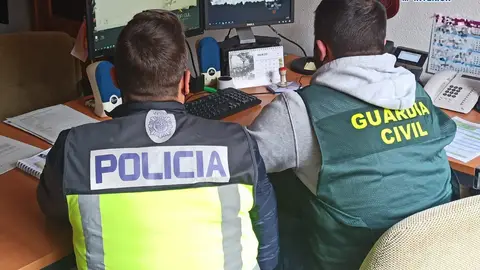 Agentes de la Policía Nacional y Guardia Civil Agentes de la Policía Nacional y Guardia Civil