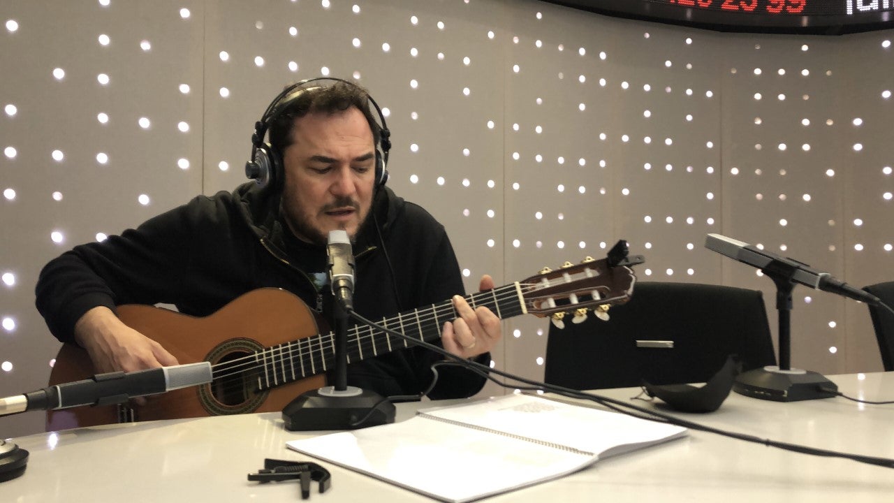 Ismael Serrano: "En medio del horror la música siempre nos rescata" Ismael Serrano: "En medio del horror la música siempre nos rescata"
