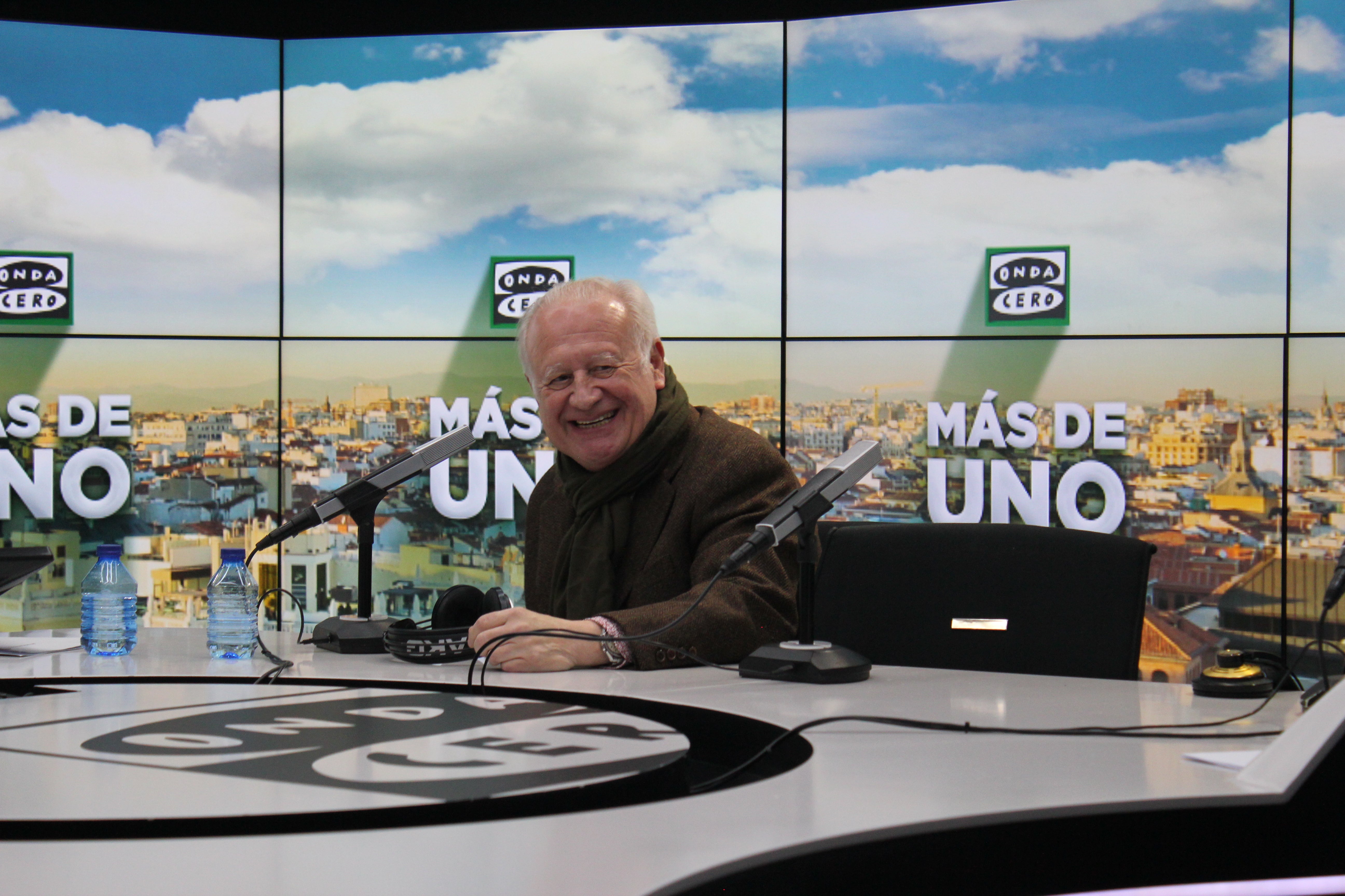 Vídeo de la entrevista de Carlos Alsina a Juan Echanove: "Nuestra misión es transmitir emociones" Vídeo de la entrevista de Carlos Alsina a Juan Echanove: "Nuestra misión es transmitir emociones"