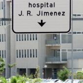 Vista del exterior del Hospital Juan Ramón Jiménez de Huelva, en una imagen de archivo.