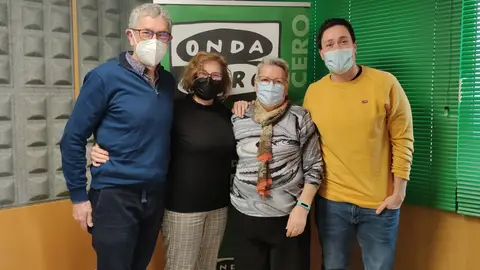 Jorge Santos Solla, socio da discoteca Luna, Ana Santos,fundadora "De Vella a Bella"; Luisa Vázquez asidua a sala e Jorge Santos Fernández, dinamizador da sala Luna Más de Uno Pontevedra