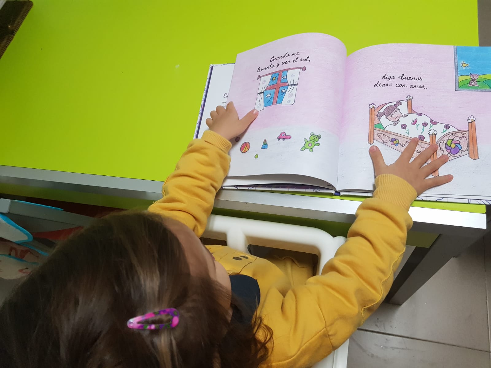 Una familia de Alicante transforma su experiencia con el autismo en un libro solidario cuyos beneficios serán para APSA Una familia de Alicante transforma su experiencia con el autismo en un libro solidario cuyos beneficios serán para APSA