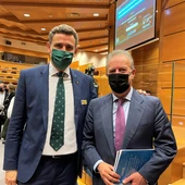 Eurocaja Rural apoya en el Senado la presentación de un informe contra la despoblación Eurocaja Rural apoya en el Senado la presentación de un informe contra la despoblación