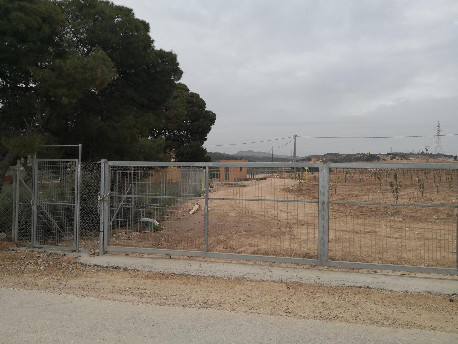 Margalló-Ecologistes en Acció denuncia al Seprona el cierre por un particular de una vía pecuaria en la partida Peña Las Águilas Margalló-Ecologistes en Acció denuncia al Seprona el cierre por un particular de una vía pecuaria en la partida Peña Las Águilas