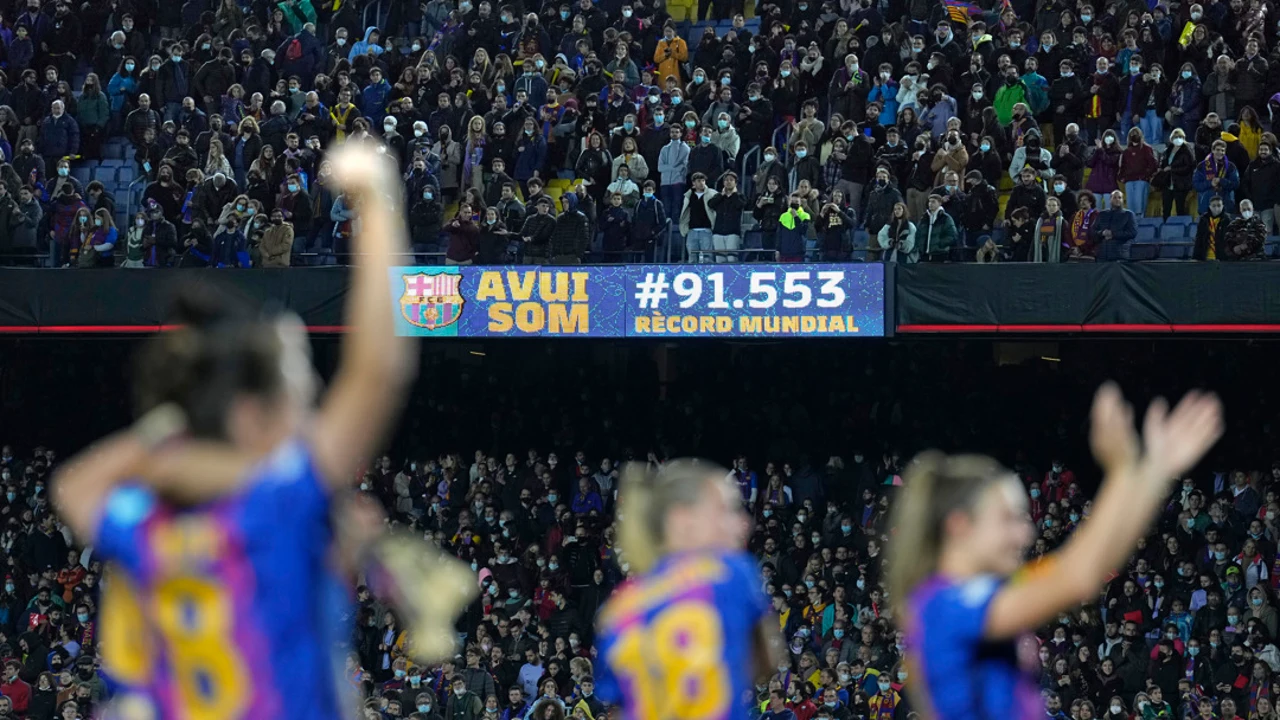 El Clásico bate el récord mundial de asistencia