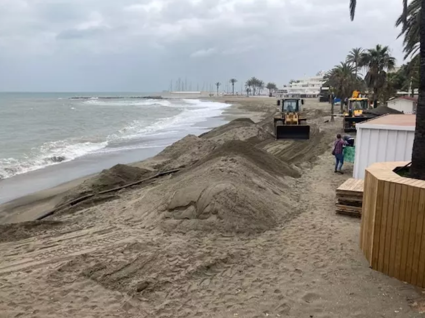 La plataforma 'Marbella por sus playas' reclama medidas urgentes para regenerar el litoral La plataforma 'Marbella por sus playas' reclama medidas urgentes para regenerar el litoral