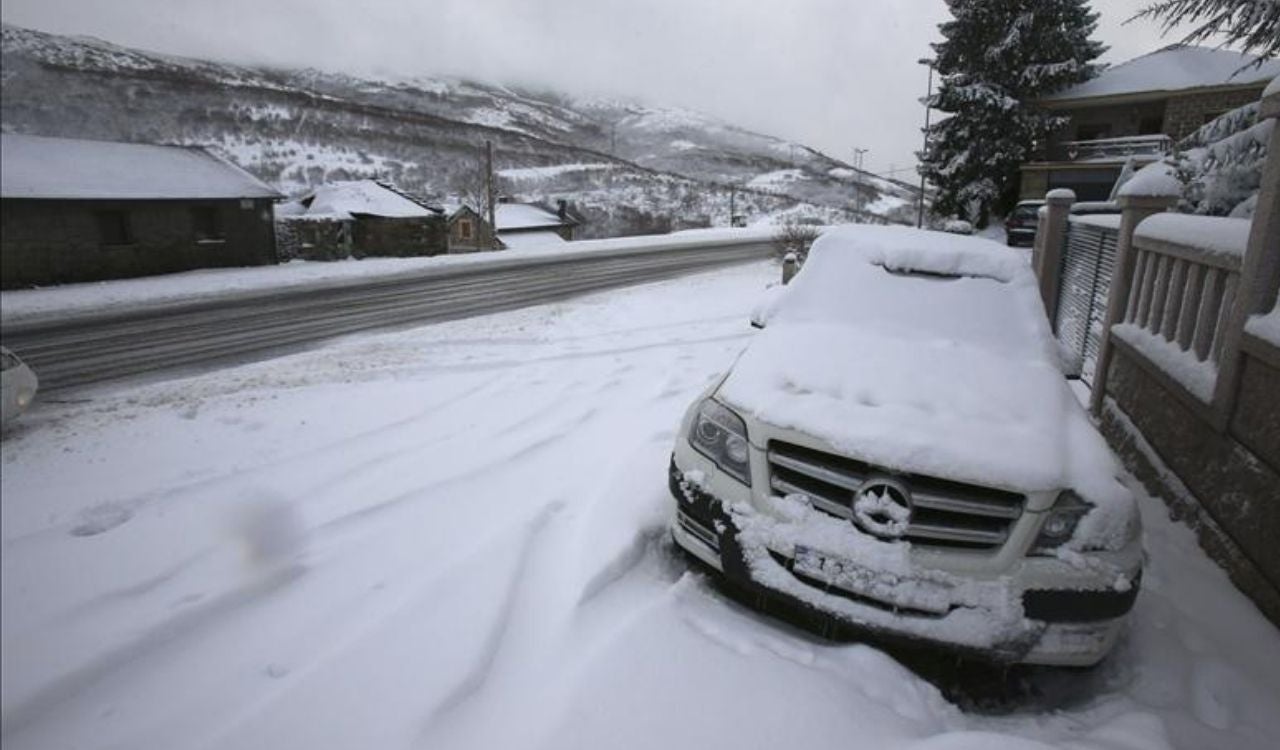 Vuelve el invierno meteorológico: La nieve deja a 7 comunidades en alerta con una bajada brusca de las temperaturas Vuelve el invierno meteorológico: La nieve deja a 7 comunidades en alerta con una bajada brusca de las temperaturas