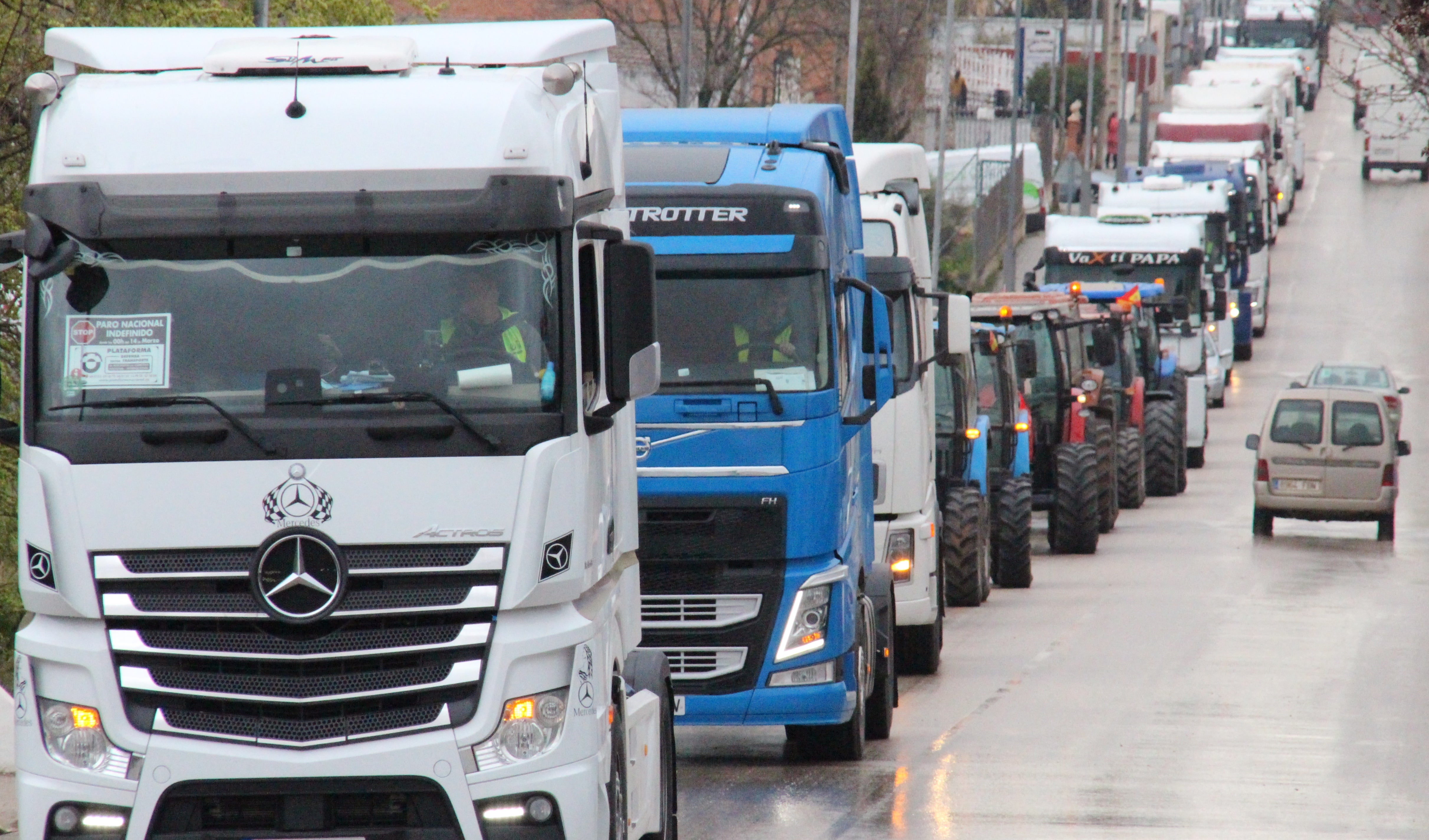En La Solana continúan las protestas de los camioneros En La Solana continúan las protestas de los camioneros